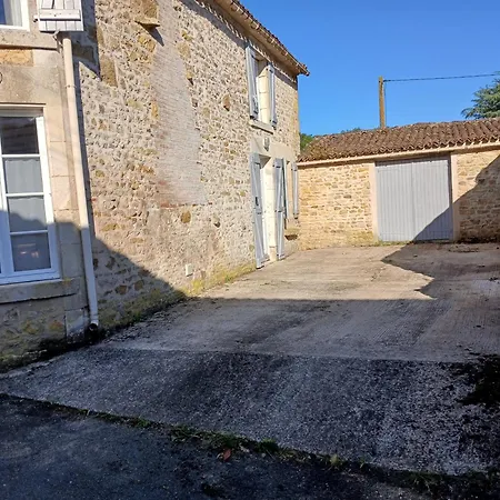 D'hotes De La Barbiniere Bed & Breakfast Chantonnay
