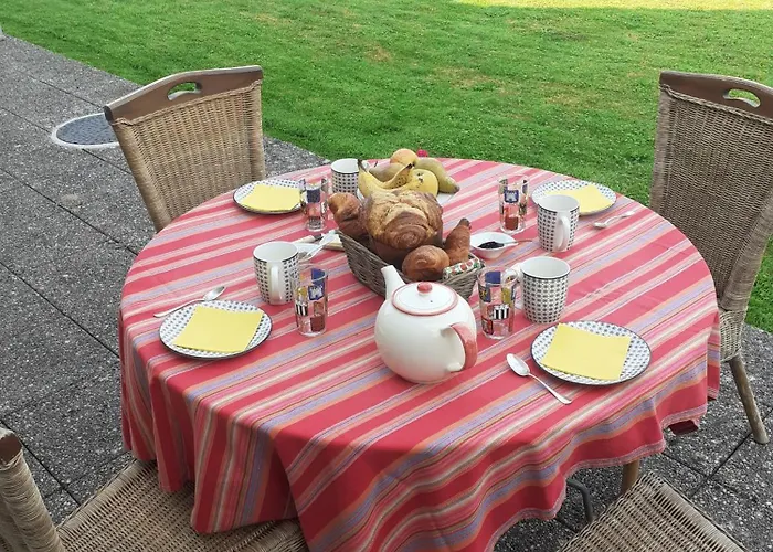 Alojamento de Acomodação e Pequeno-almoço D'hôtes De La Barbinière 3*